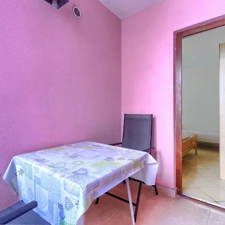 Romantika - Roj108 By Interhome Daire